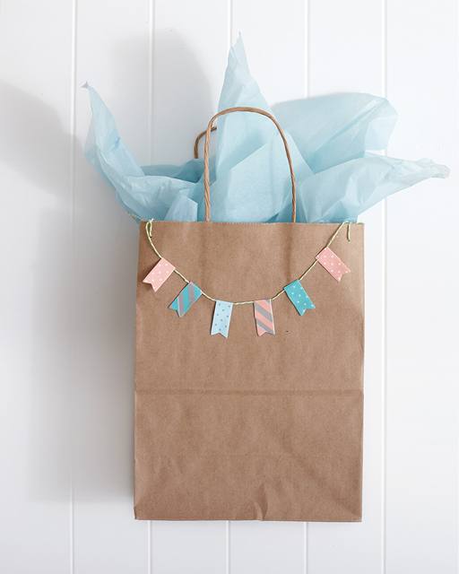 Gift Wrapping — photo